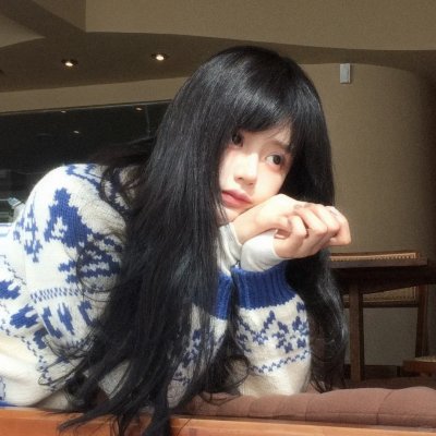 碧窗艳影